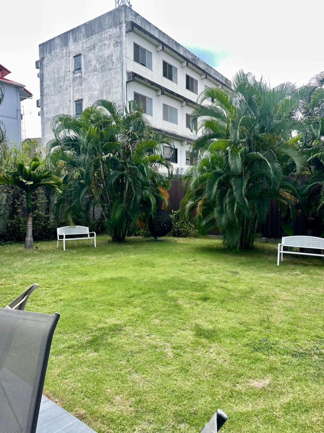 Hotel De Wualai Чиангмай Екстериор снимка